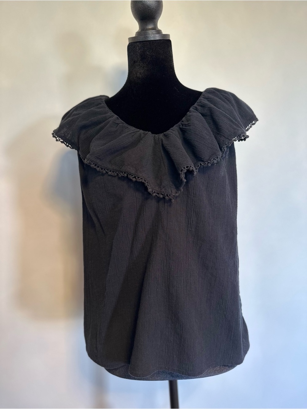 LOFT Outlet Black Sleeveless Top with Ruffled Collar - 100% Cotton!